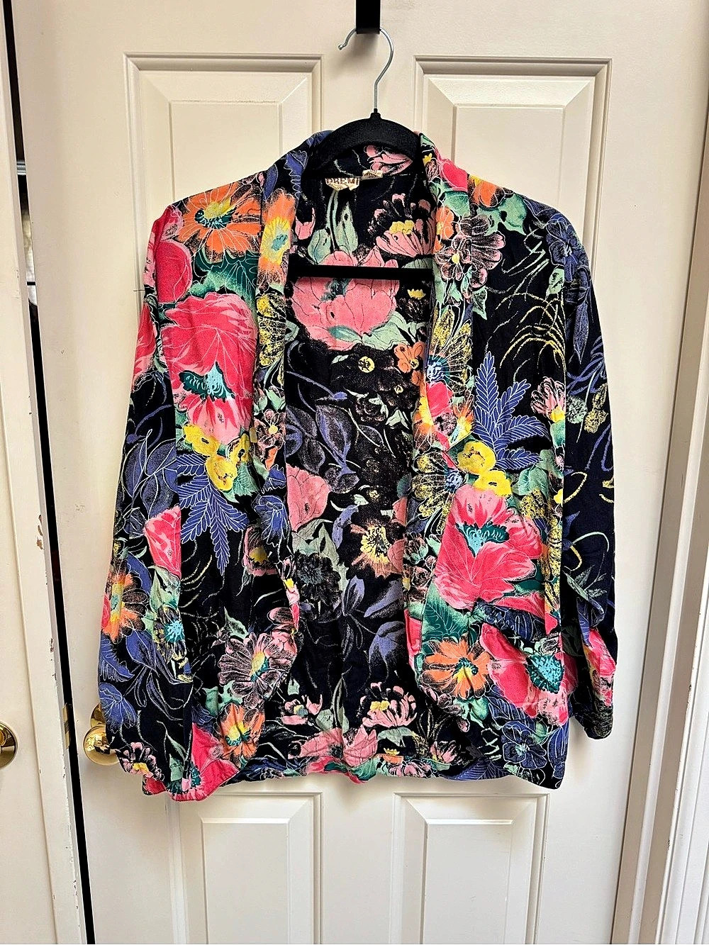 Premi Floral Blazer in Black & Pink Size Medium